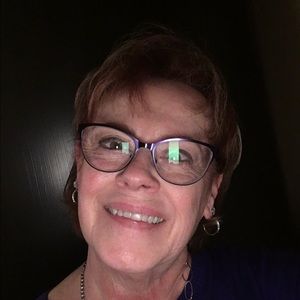 Meet your Posher, Debra