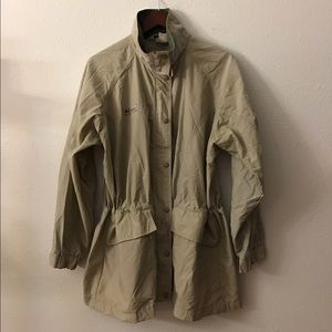 Woman's windbreaker