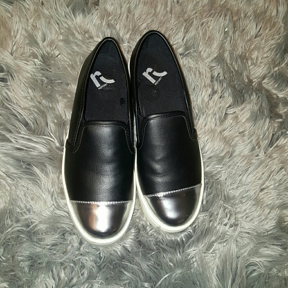NWT- Women's Black w/Silver Tips Slip On's - Picture 2 of 4