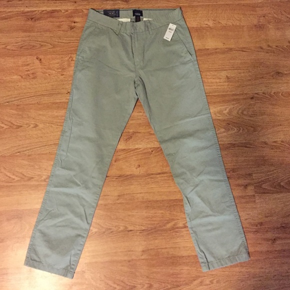 NWT Men's Gap Lived in Slim Khaki