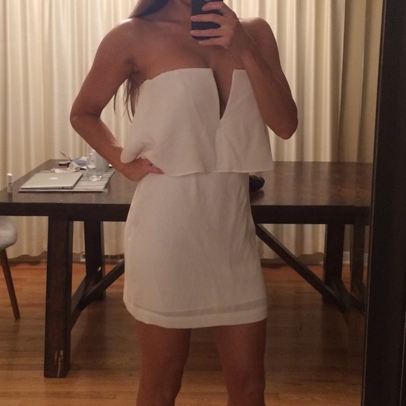 BCBGMaxAzria Dresses & Skirts - Bcbgmaxazria Kate overlay dress