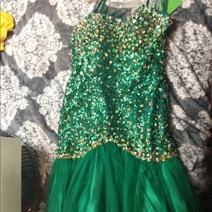 Green mermaid prom dress