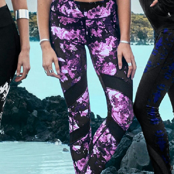 🌷Sold🌷 Fabletics Gaviota leggings, orchid tall - Picture 2 of 4
