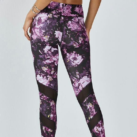 🌷Sold🌷 Fabletics Gaviota leggings, orchid tall - Picture 4 of 4
