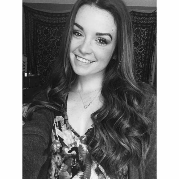 Meet your Posher, Lauren