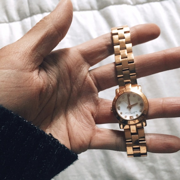 marc jacobs gold watch ✨ RESERVED