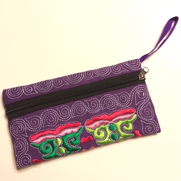 *New Purple Handmade Embroidered Wristlet - Picture 3 of 3