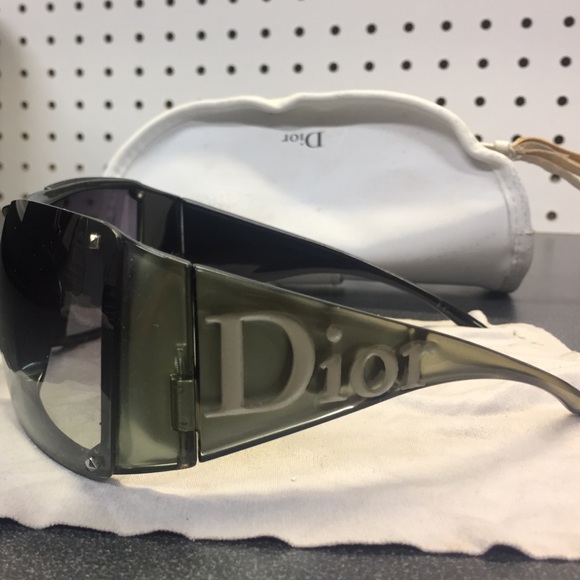 AUNTHENTIC💎🕶DIOR Sunglasses