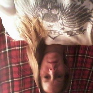 Meet your Posher, Jenn