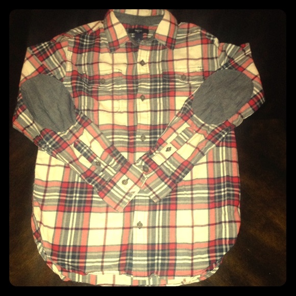 Big Kid 👦🏻 GAP Long Sleeve Button Down Shirt