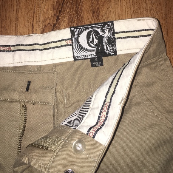 Volcom Crop Khaki Pants Like New - Picture 2 of 4