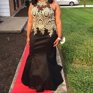 Black and gold sequins gown