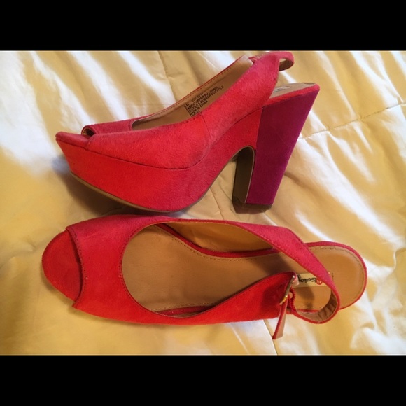 NWOT Neon Open-Toed Wedges - Picture 3 of 7