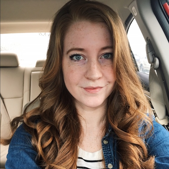 Meet your Posher, Courtney