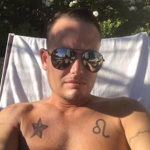 Meet your Posher, Joshua