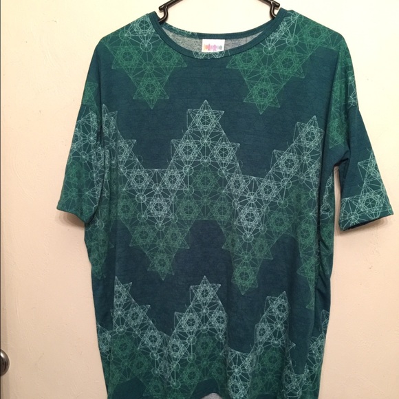 LuLaRoe XXS Irma Tunic Green Geometric Pattern - Picture 1 of 4