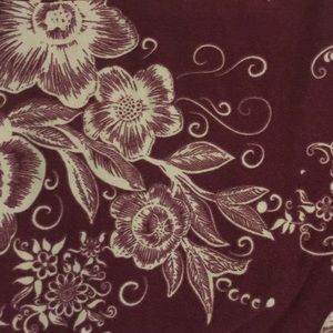 LLR TC leggings made in Vietnam but not small