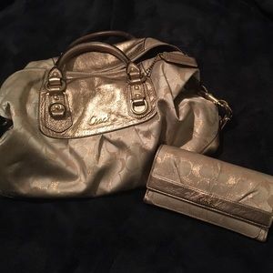Coach purse and wallet