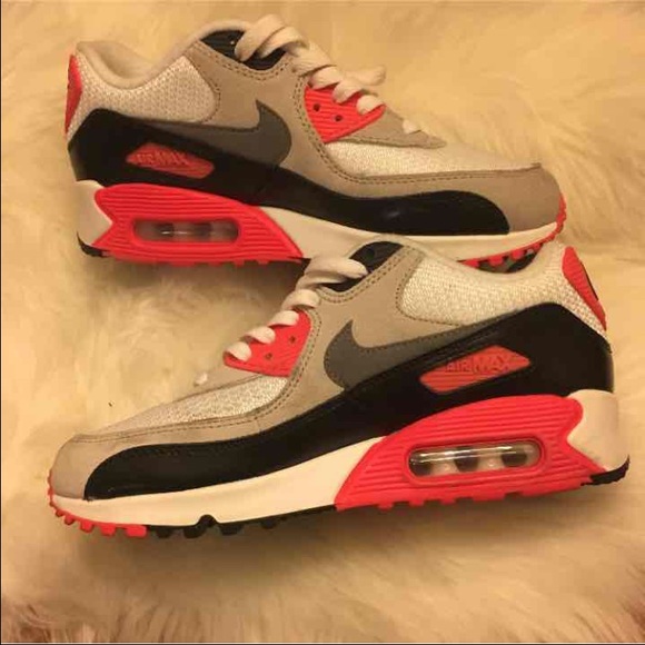 Nike Air Max '90 Infrared Size 5.5Y
