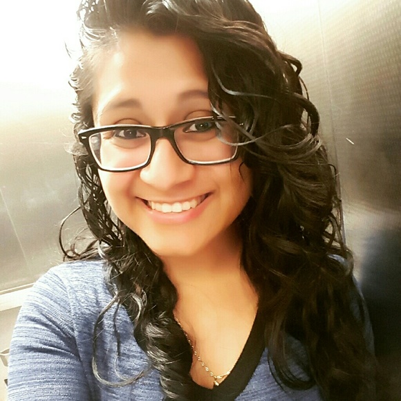 Meet your Posher, Melissa