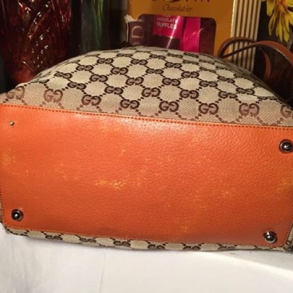 🔥SOLD🔥Gucci Bucket Bag - Picture 4 of 8