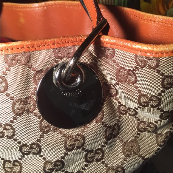 🔥SOLD🔥Gucci Bucket Bag - Picture 6 of 8