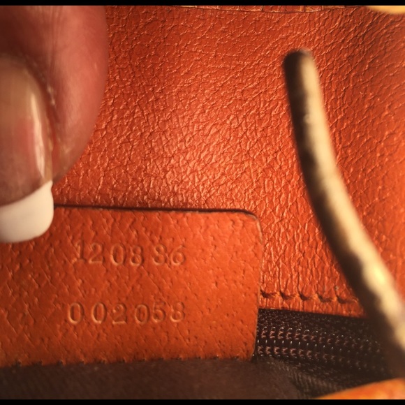 🔥SOLD🔥Gucci Bucket Bag - Picture 8 of 8