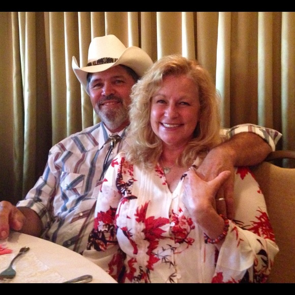 Meet your Posher, Lisa - Picture 3 of 8