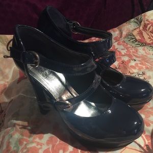 Shoes heels blue size 8