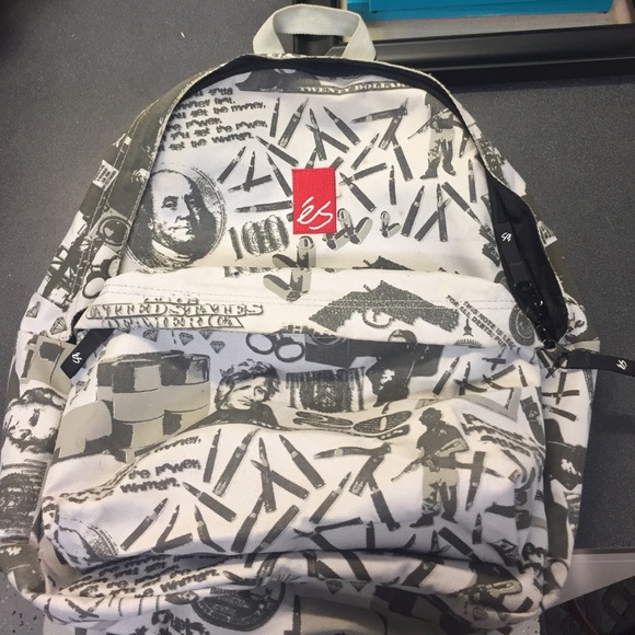 Es Backpack