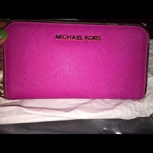 Michael Kors Wristlet