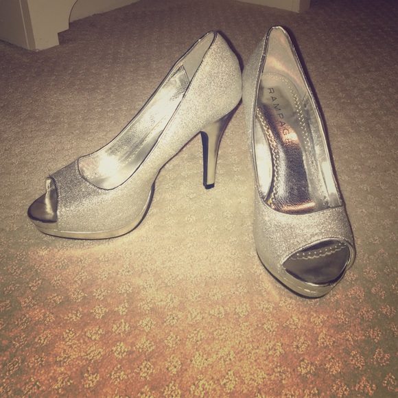 Glitter peep toe pumps
