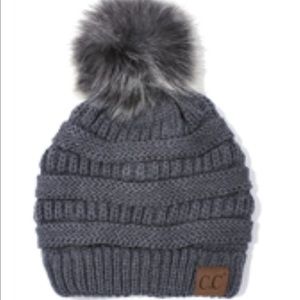 ❌SOLD❌Cute beanies