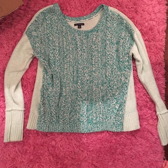 American Eagle sweater