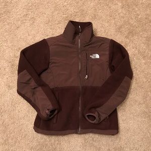 Women's brown north face Denali