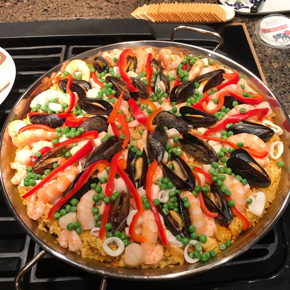 Meet your Posher, Stacy - Picture 2 of 2