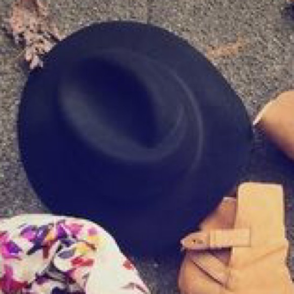 NWT Chic Wide-Brimmed Hat - Jack & Lucy - Picture 2 of 4