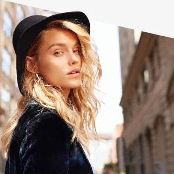 NWT Chic Wide-Brimmed Hat - Jack & Lucy - Picture 1 of 4