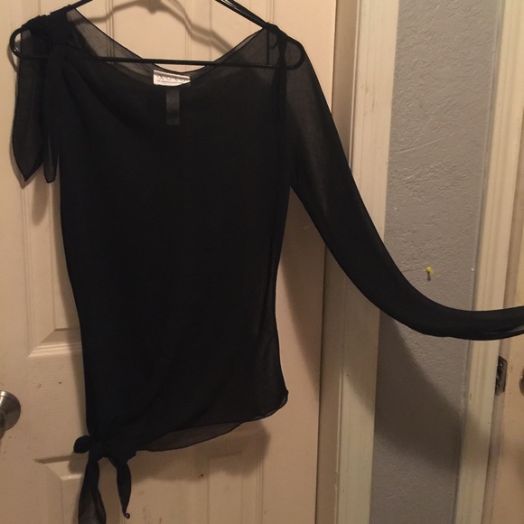 Top - Picture 2 of 3