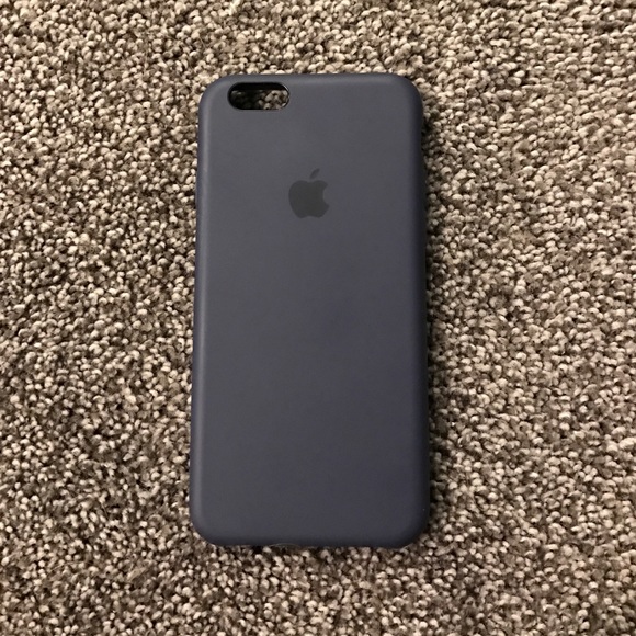 Apple iPhone 6/6s case in navy (NWOT)