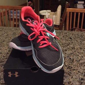 Under Armour Sneakers