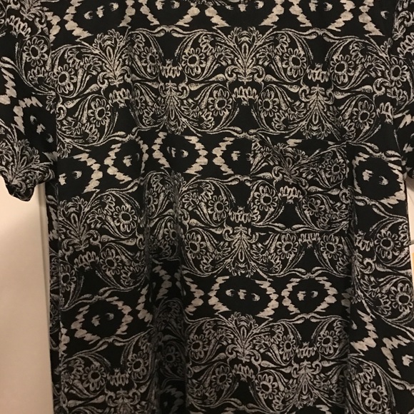 LuLaRoe Black White Jacquard Print L Carly - Picture 2 of 4