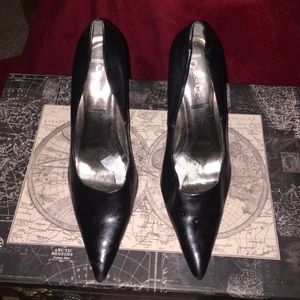 Pointed heels