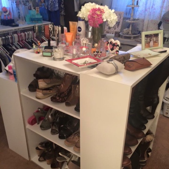 Meet your Posher, Dawn - Picture 2 of 6