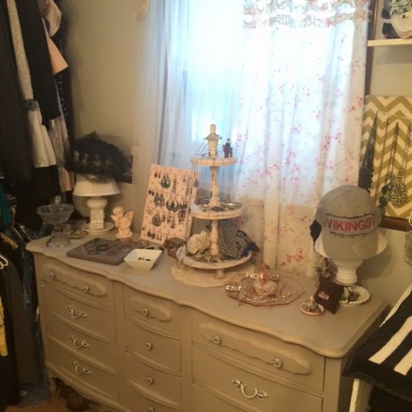 Meet your Posher, Dawn - Picture 5 of 6