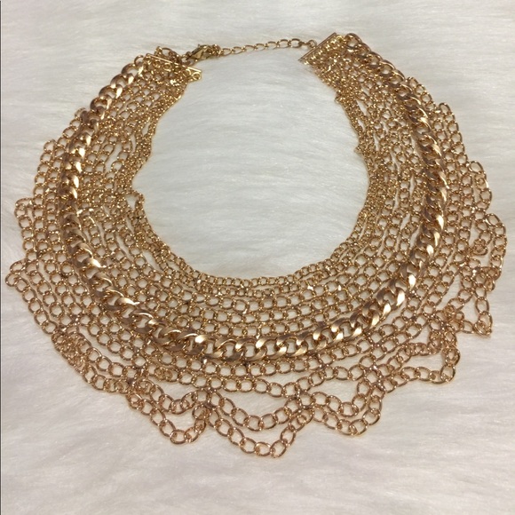 Faux gold bib chain statement necklace - Picture 3 of 5
