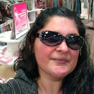 Meet your Posher, Manuela