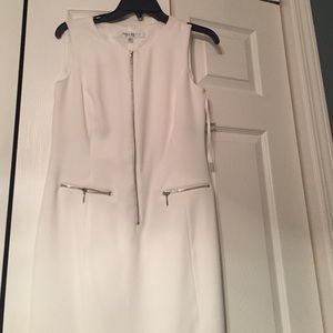 White sleeveless dress