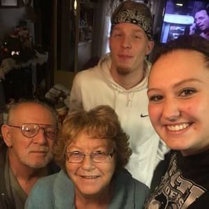 Meet your Posher, Dakota