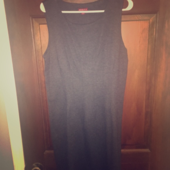 Women's grey sleeveless dress